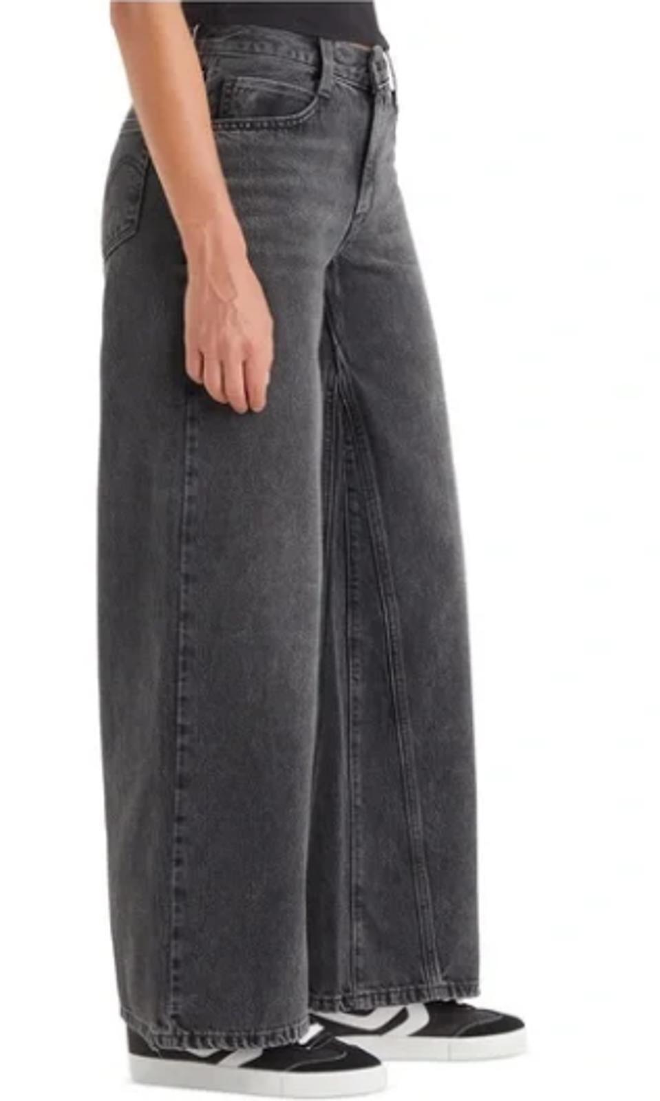 LEVI'S (STRAUSS) WOMENS 94 BAGGY SPLICED COTT WASHED BLACK - Size 27X31