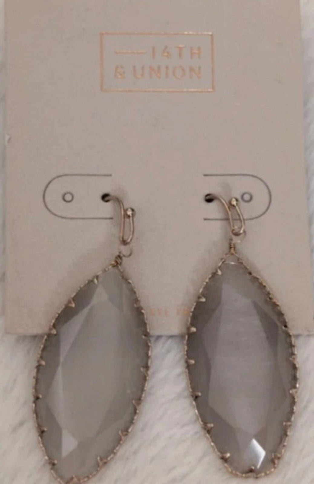 NWT 14th & Union White Gray Gold Tone Oval Drop Earrings