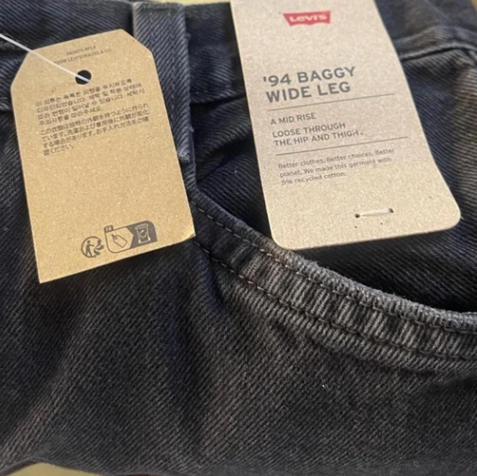 LEVI'S (STRAUSS) WOMENS 94 BAGGY SPLICED COTT WASHED BLACK - Size 27X31