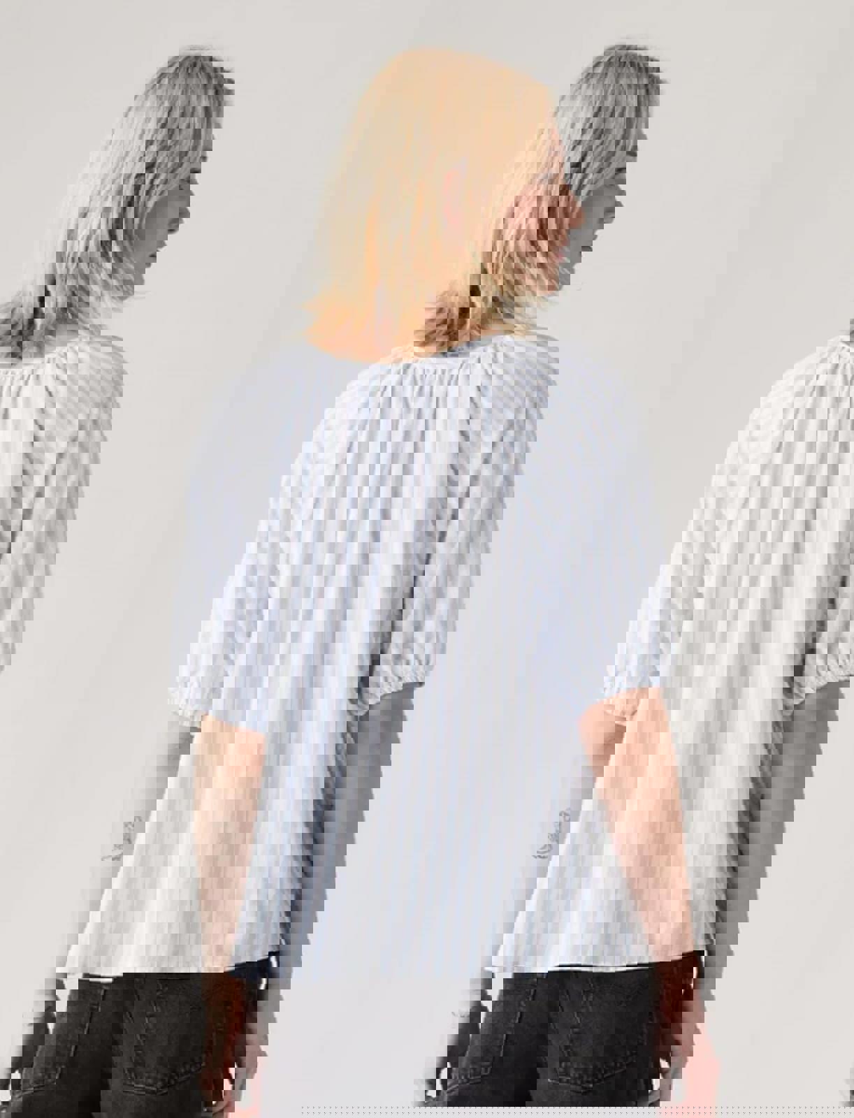 LEVIS WOMENS LEANNE BUTTON-FRONT PU ILYA STRIPE - Size Medium