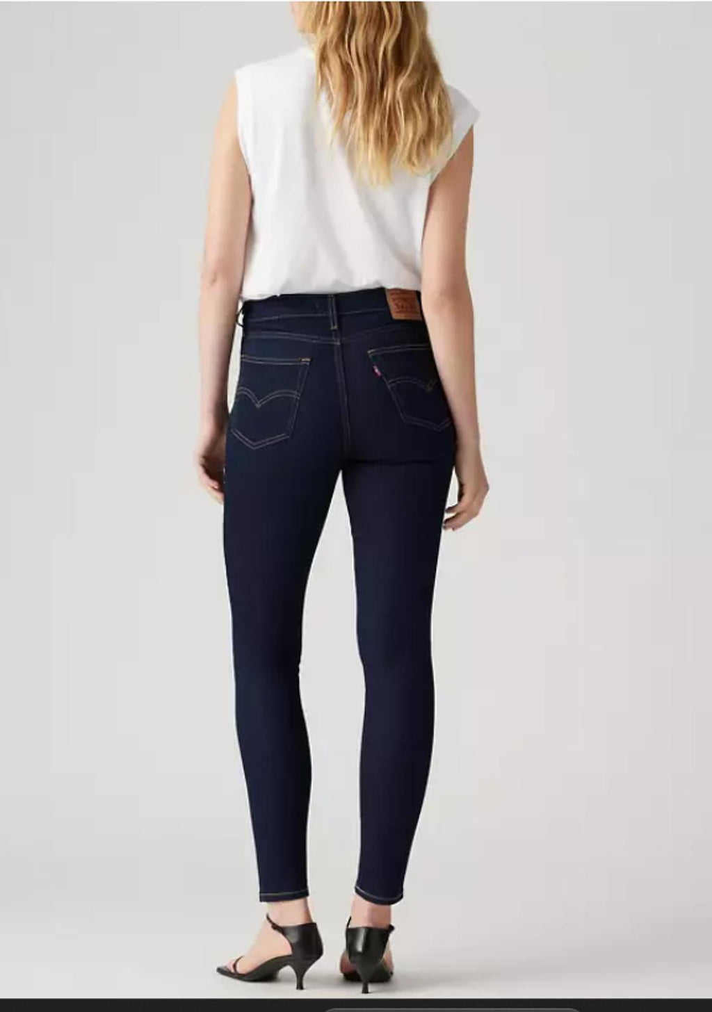 Levi's 721 High Rise Skinny Jeans - Size 6 (28" Waist)