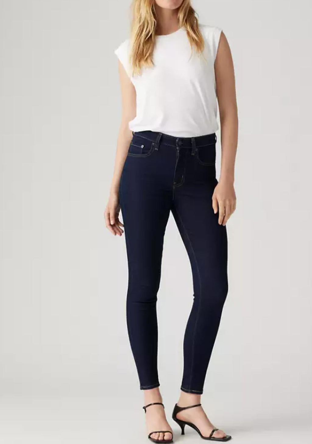 Levi's 721 High Rise Skinny Jeans - Size 6 (28" Waist)